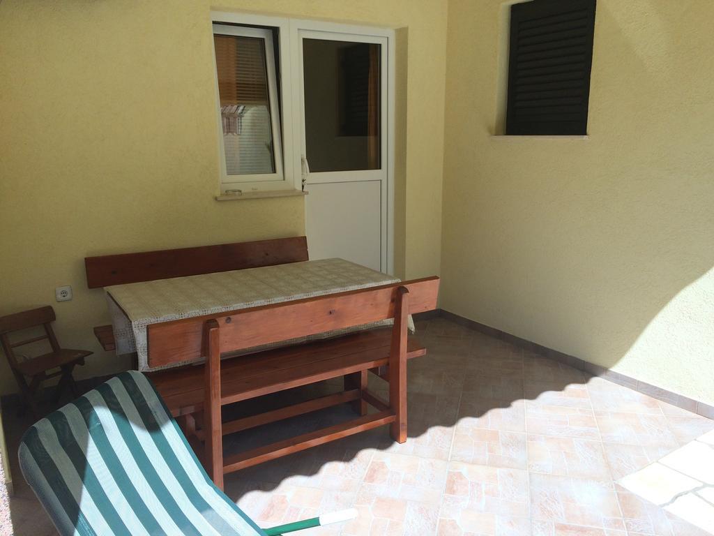 Apartment Kolundzic Novi Vinodolski Cameră foto