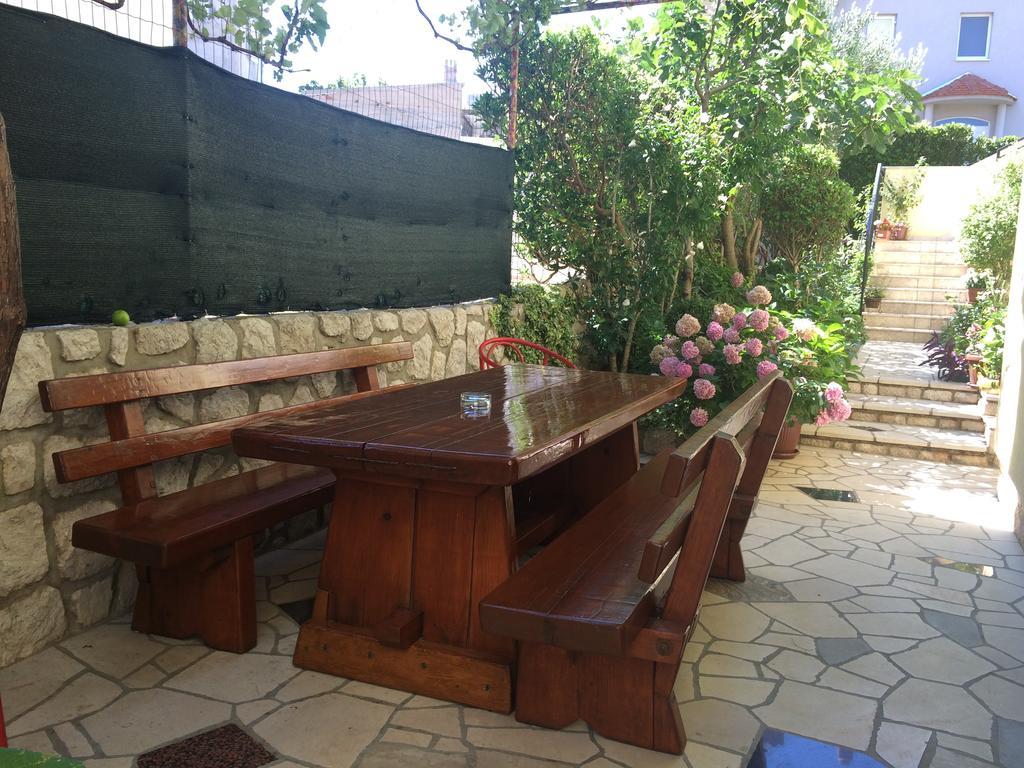 Apartment Kolundzic Novi Vinodolski Cameră foto
