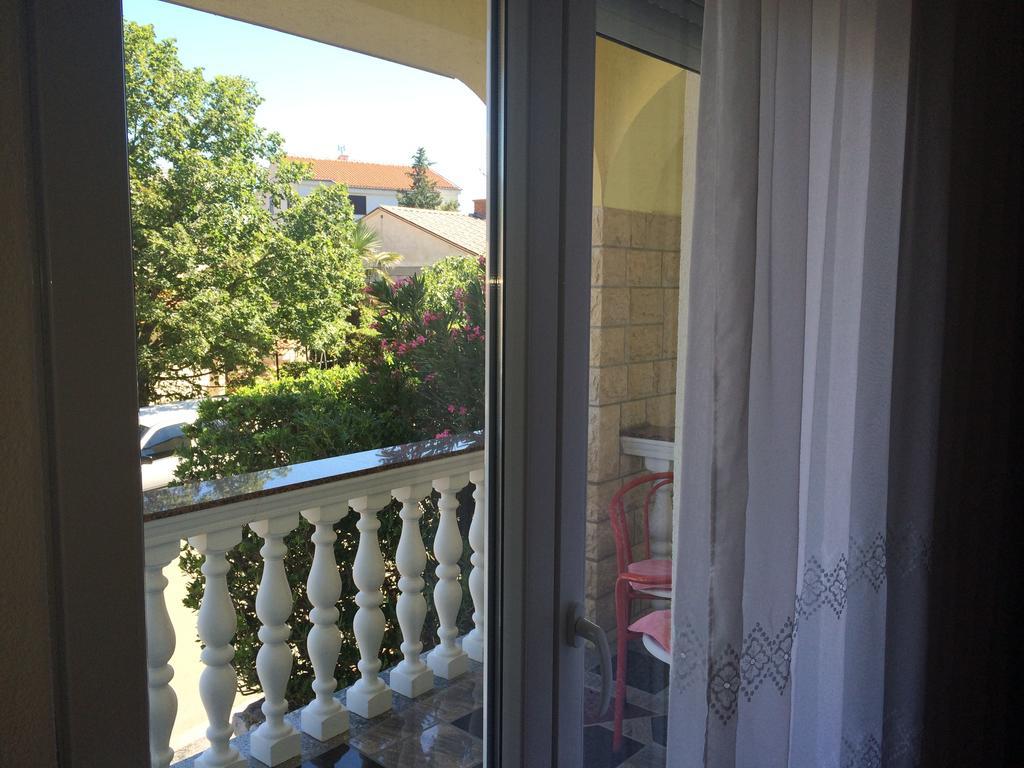 Apartment Kolundzic Novi Vinodolski Cameră foto