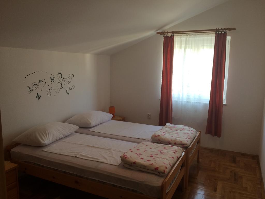 Apartment Kolundzic Novi Vinodolski Cameră foto