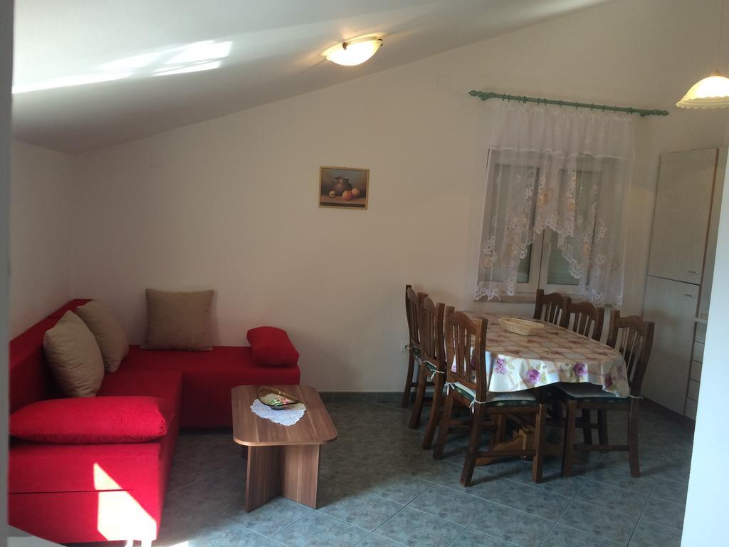 Apartment Kolundzic Novi Vinodolski Cameră foto
